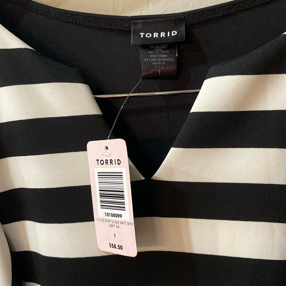 NWT Torrid Black and White Dress Size 1 (14-16) - Picture 2 of 9